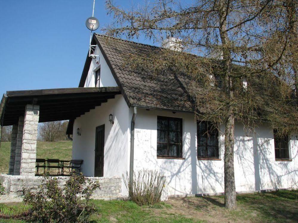 Rezydencja Nad Jeziorem Pestkownica Exterior foto